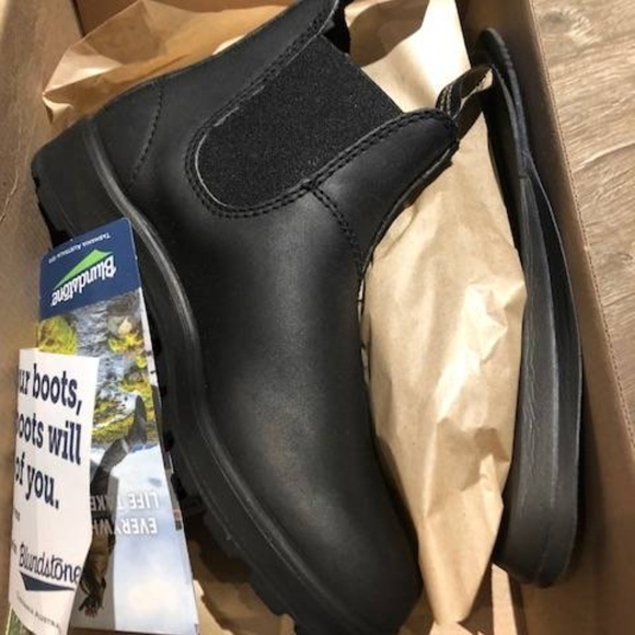 Blundstone Shoes - Blundstone boots size 7 womens, 5 mens